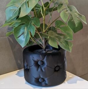 Cushion planter / Vase with Buttons